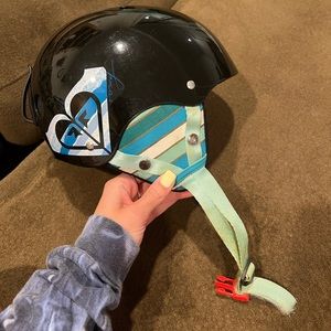 Roxy Helmet